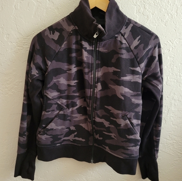 Athleta Camo Jacket Size Small - Picture 1 of 5